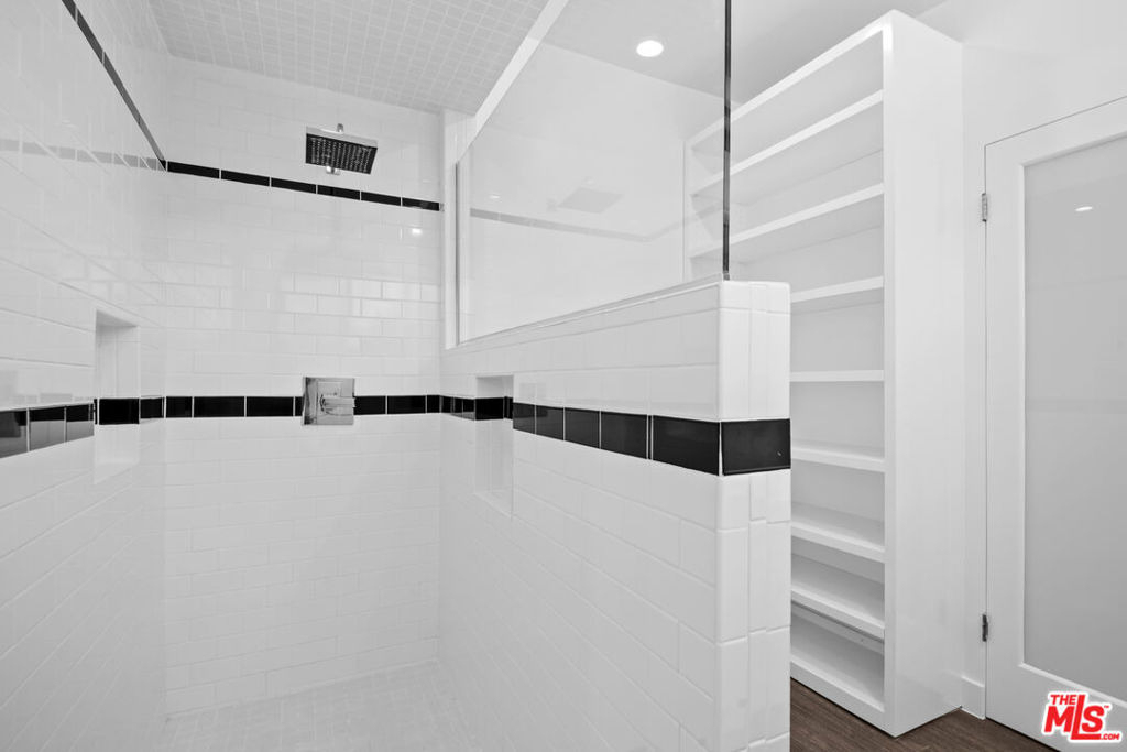 11770 Chenault Street - Photo 14