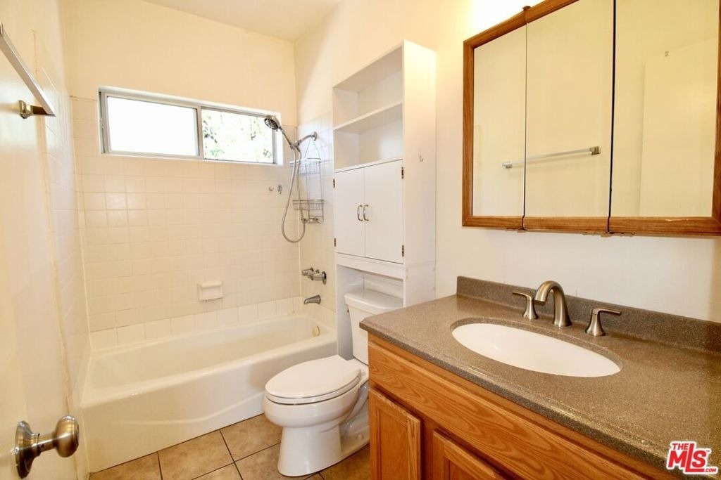 1319 E California Avenue - Photo 15