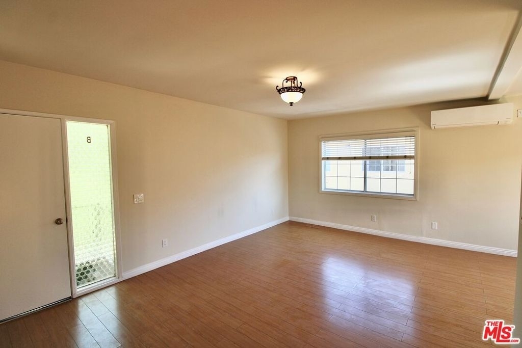 1319 E California Avenue - Photo 9