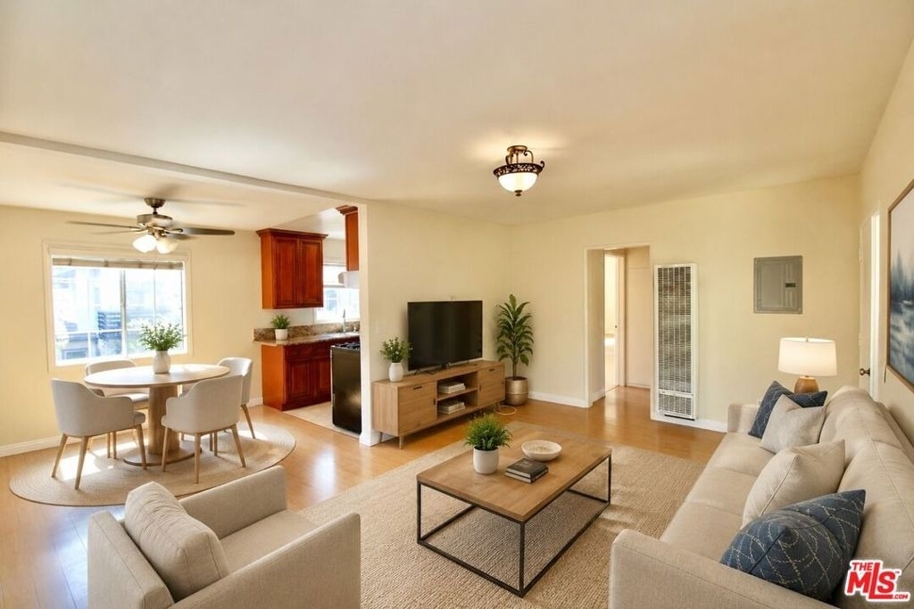 1319 E California Avenue - Photo 0