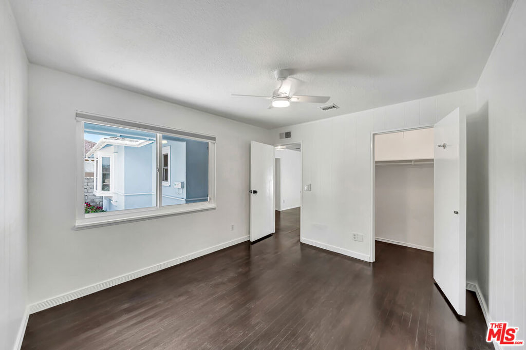 23008 Hamlin Street - Photo 12