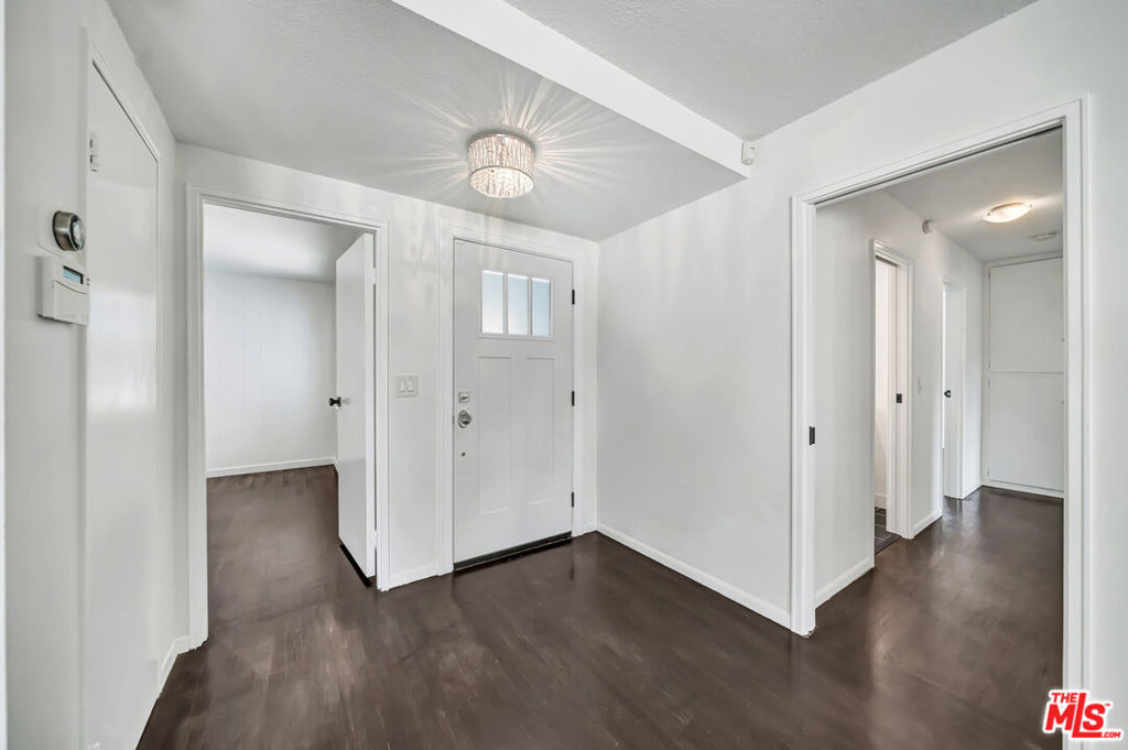 23008 Hamlin Street - Photo 13
