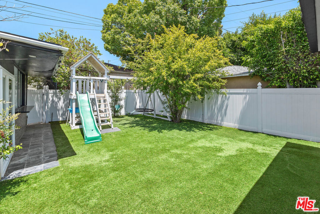 9007 David Avenue - Photo 36