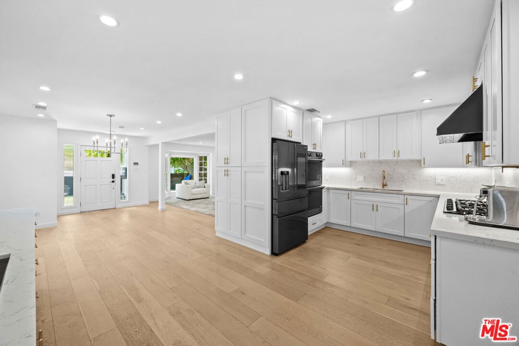 9007 David Avenue - Photo 13
