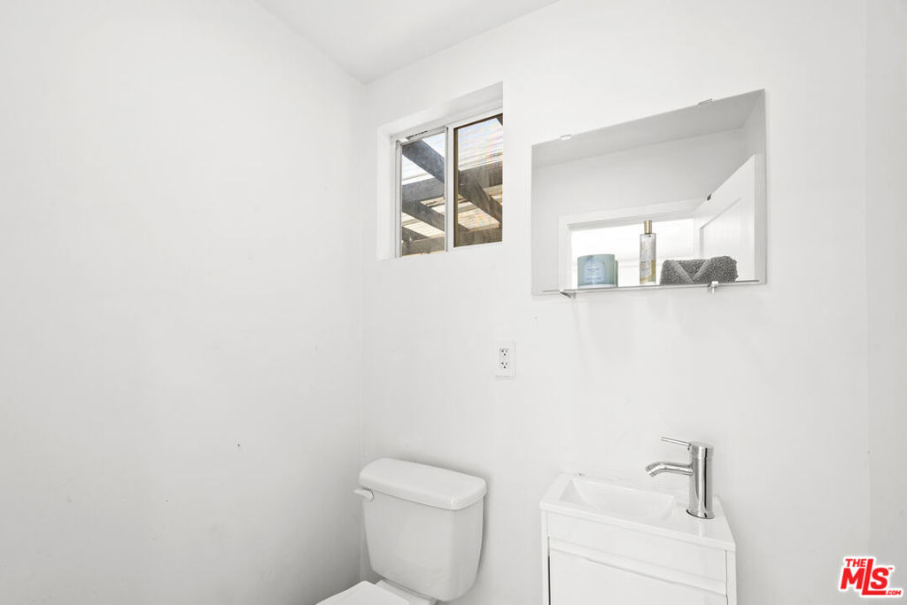 9007 David Avenue - Photo 32