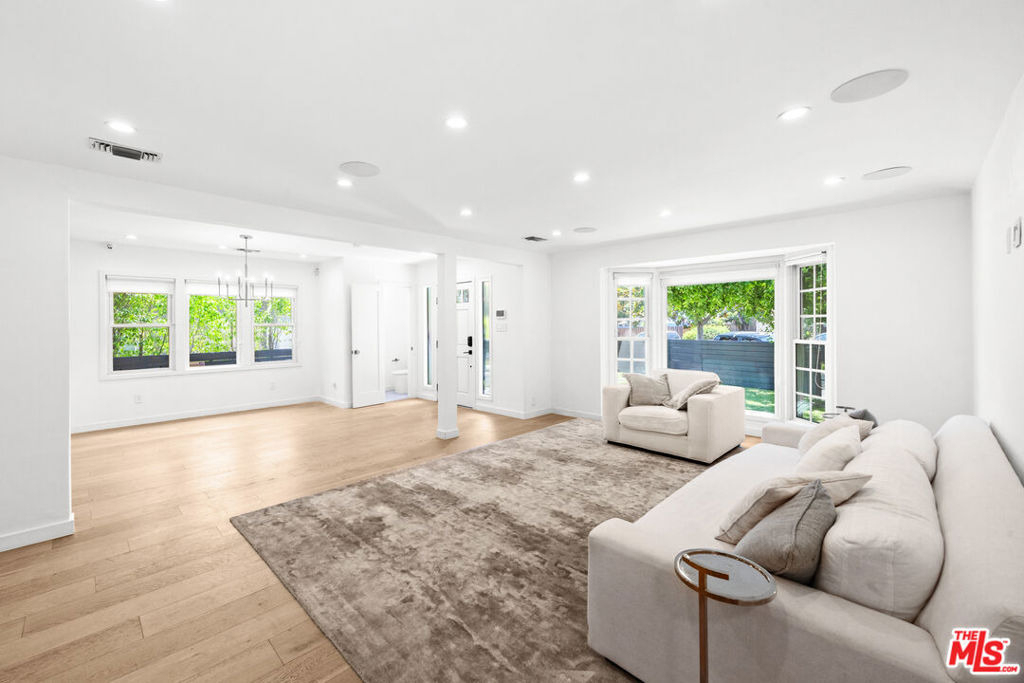 9007 David Avenue - Photo 3
