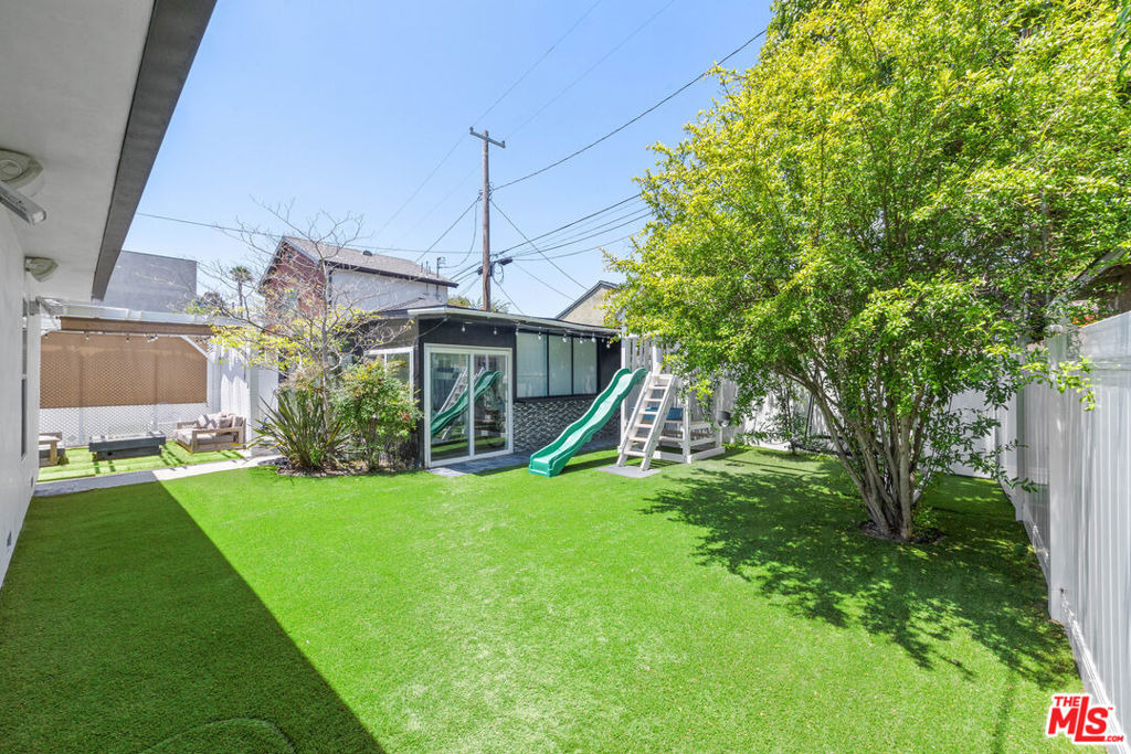 9007 David Avenue - Photo 33