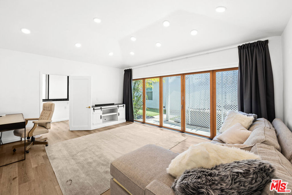 9007 David Avenue - Photo 31