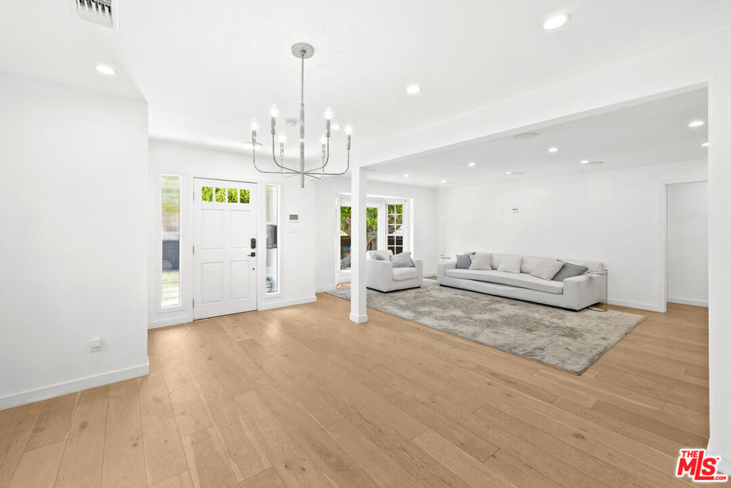 9007 David Avenue - Photo 8