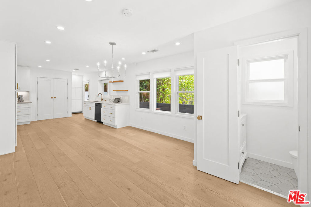 9007 David Avenue - Photo 6