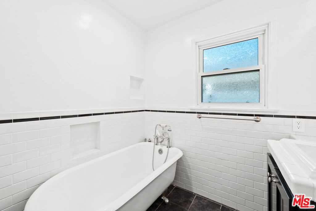 9007 David Avenue - Photo 21
