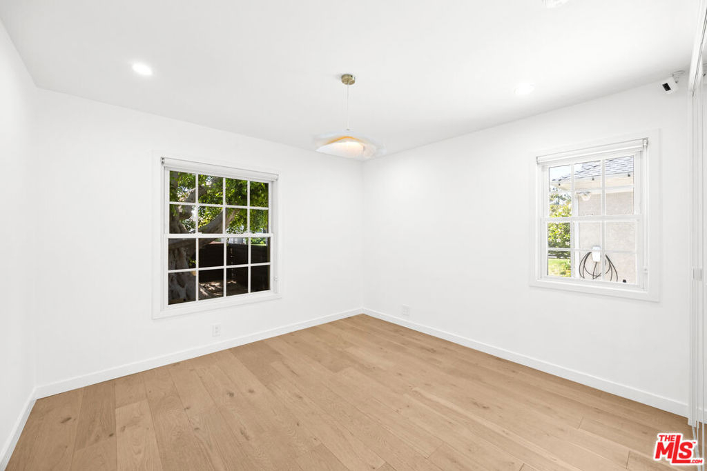9007 David Avenue - Photo 18