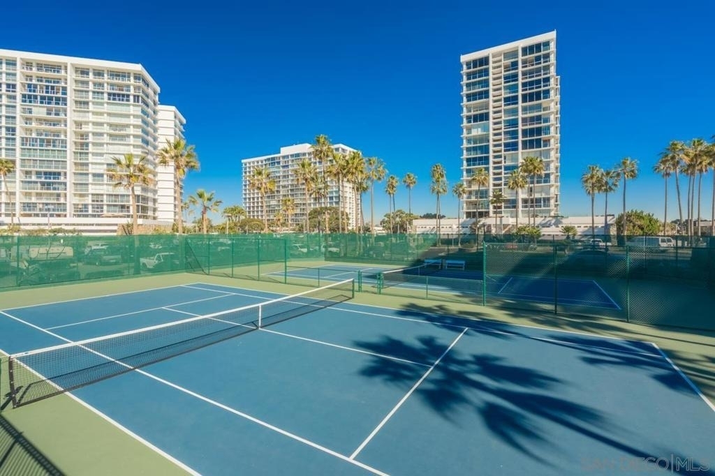 1810 Avenida Del Mundo - Photo 53