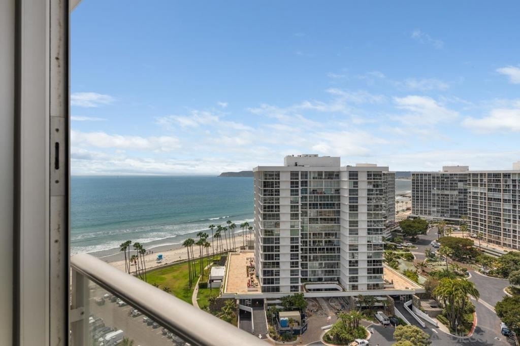 1810 Avenida Del Mundo - Photo 14
