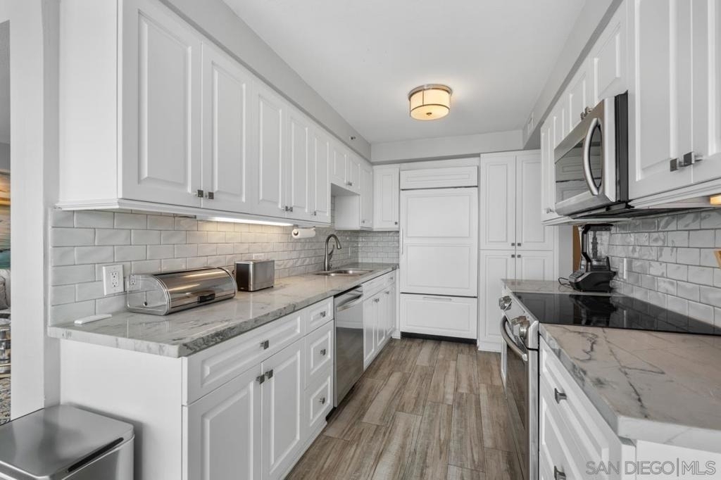 1810 Avenida Del Mundo - Photo 17