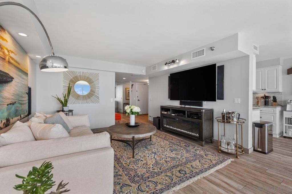 1810 Avenida Del Mundo - Photo 7