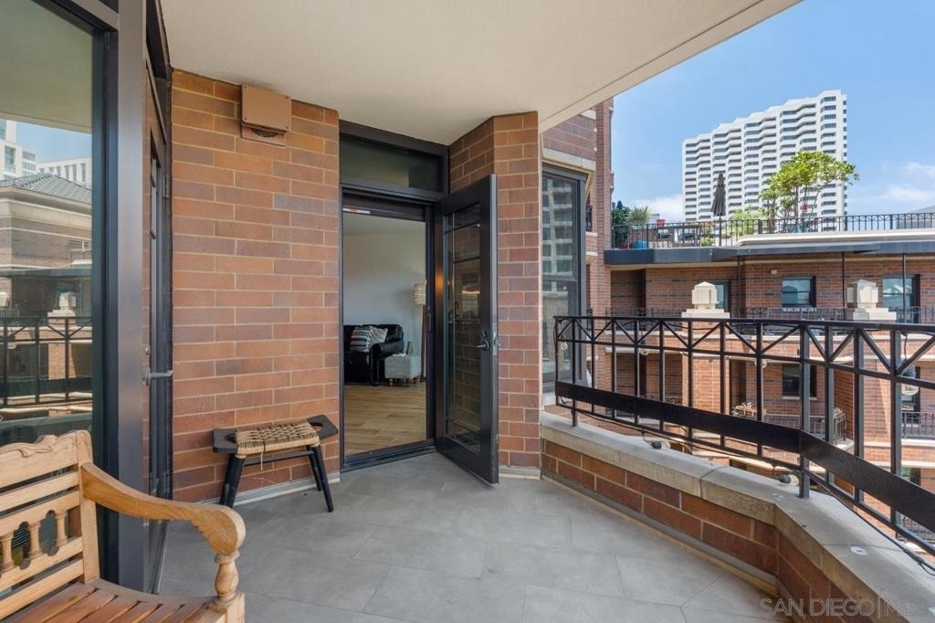 500 W Harbor Dr. - Photo 23