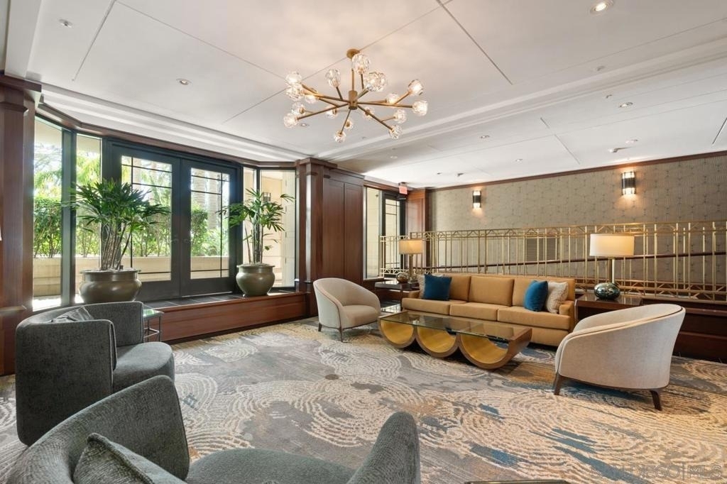 500 W Harbor Dr. - Photo 35