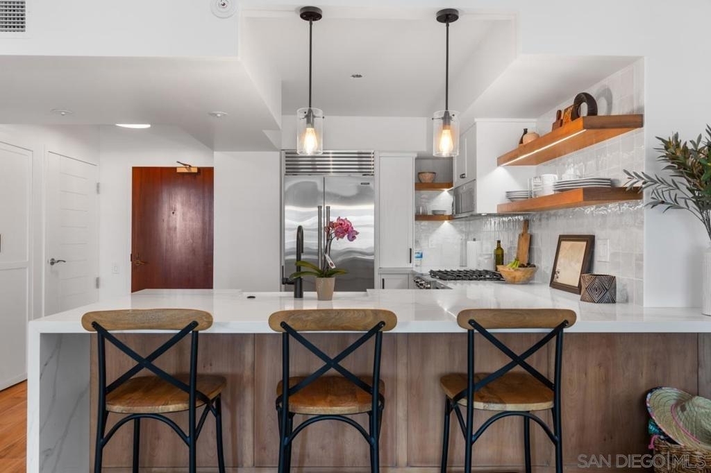 500 W Harbor Dr. - Photo 7