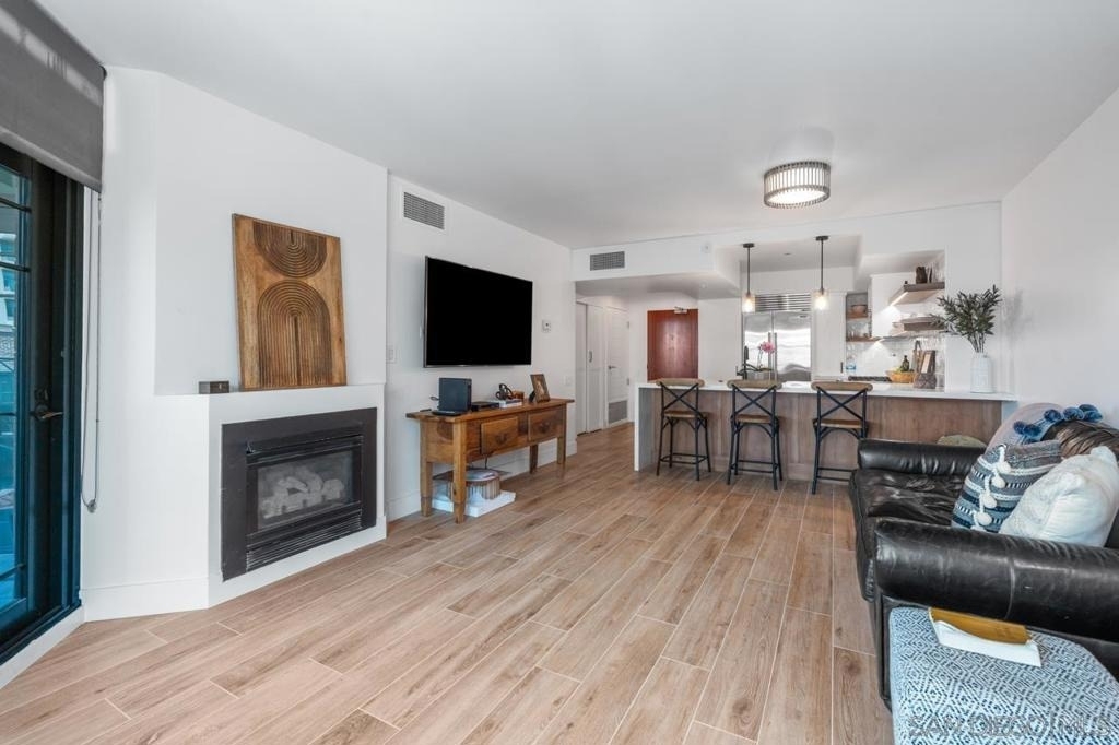 500 W Harbor Dr. - Photo 12