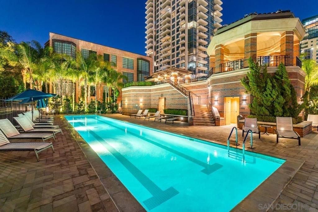 500 W Harbor Dr. - Photo 62