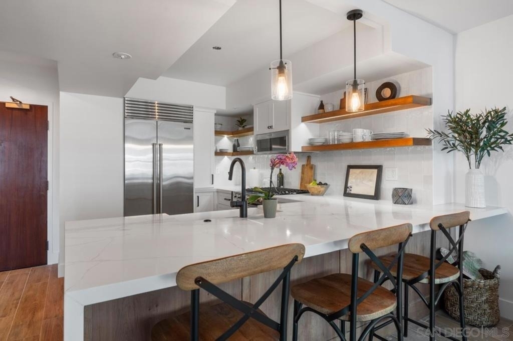 500 W Harbor Dr. - Photo 6