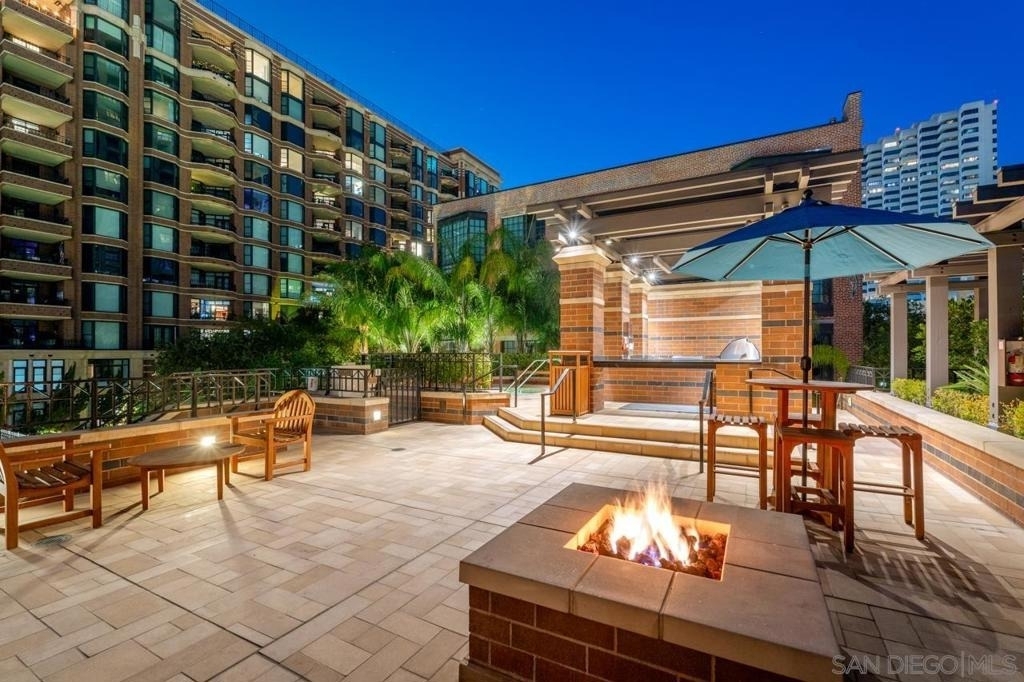 500 W Harbor Dr. - Photo 58
