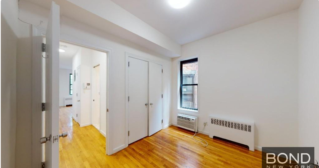 East 89th Street - Photo 3