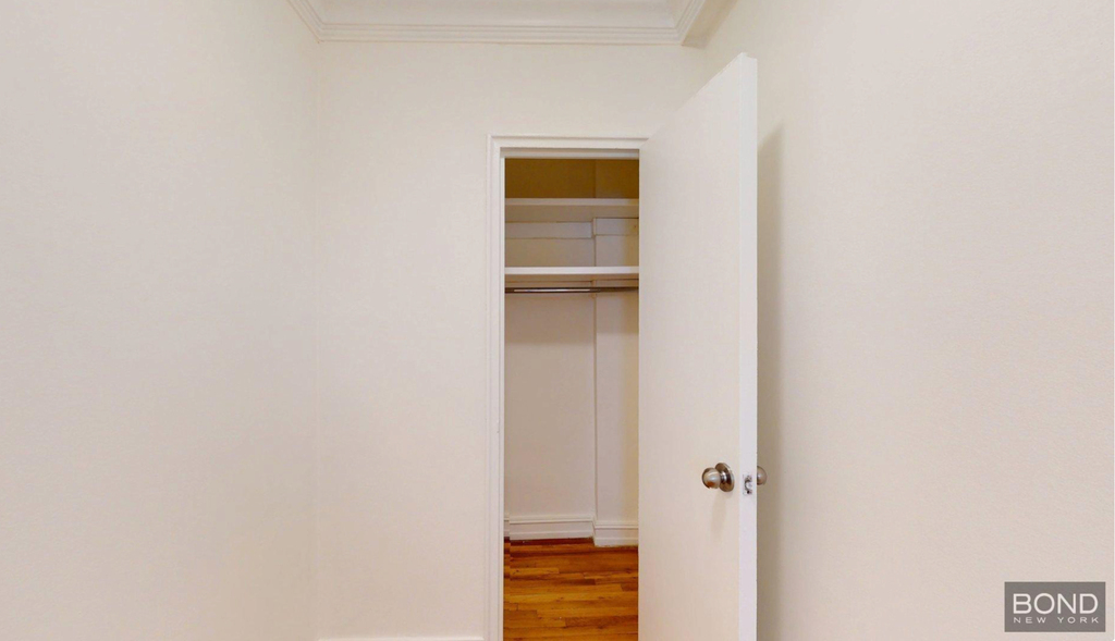 1680 York Avenue - Photo 3