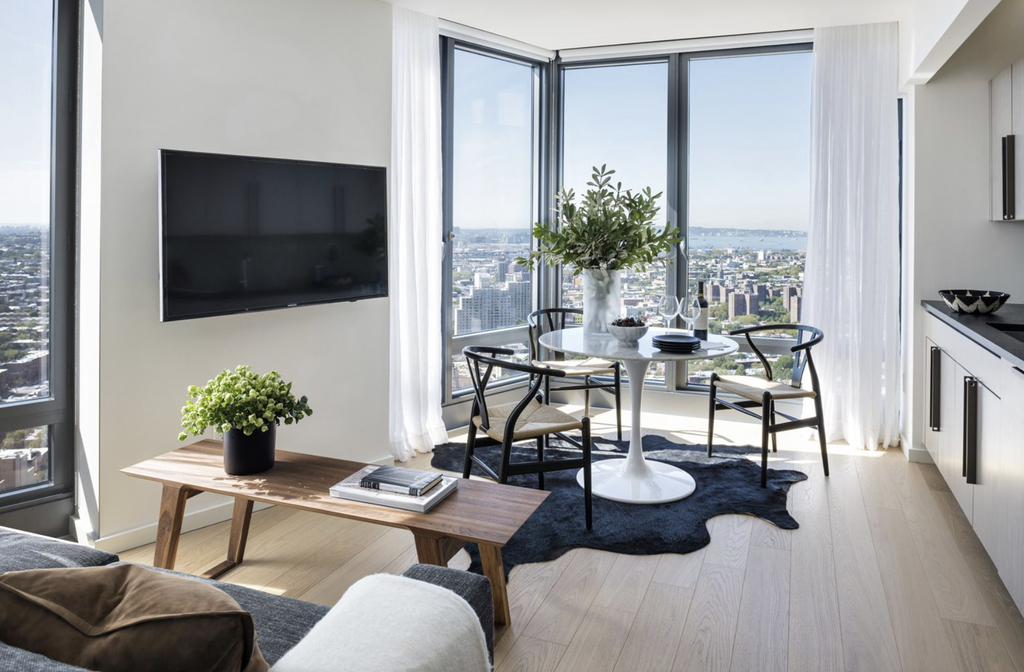 250 Ashland Place - Photo 1