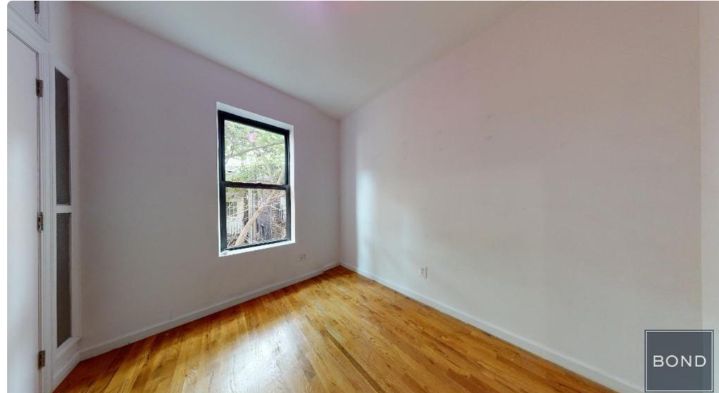 West 51th  Street  - Photo 6