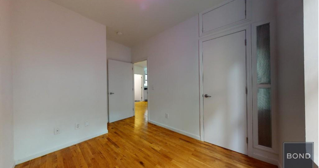 West 51th  Street  - Photo 7