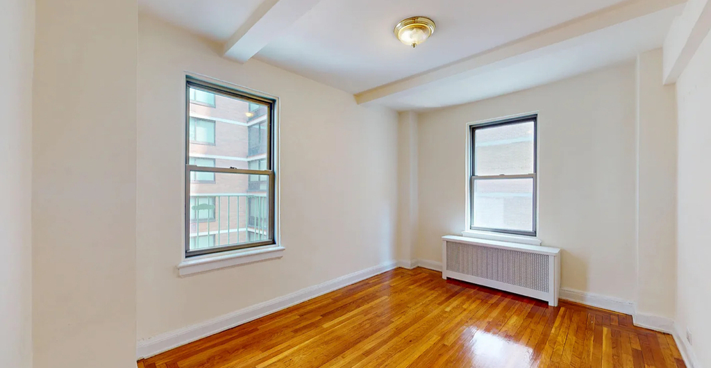 East 38th Street  - Photo 6