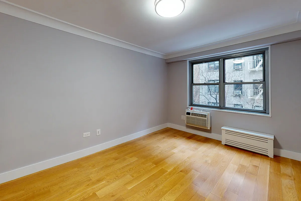 Columbus Avenue Flex 2 - Photo 3
