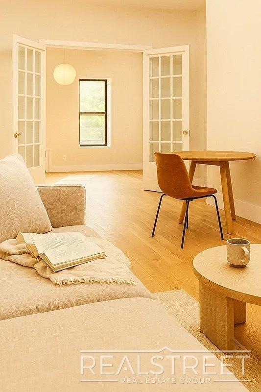 338 Melrose Street - Photo 2
