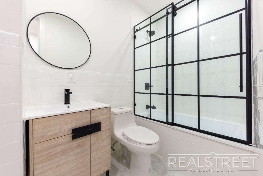 246 Vernon Ave - Photo 5