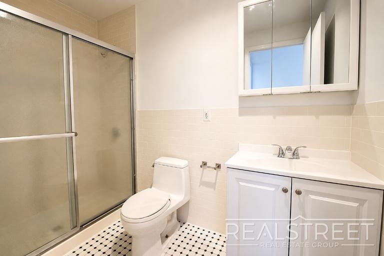 324 Melrose Street - Photo 6