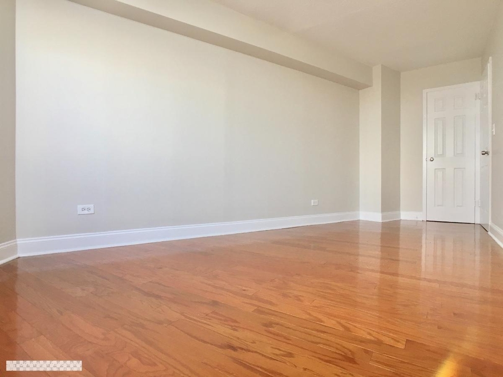 3333 Broadway - Photo 12