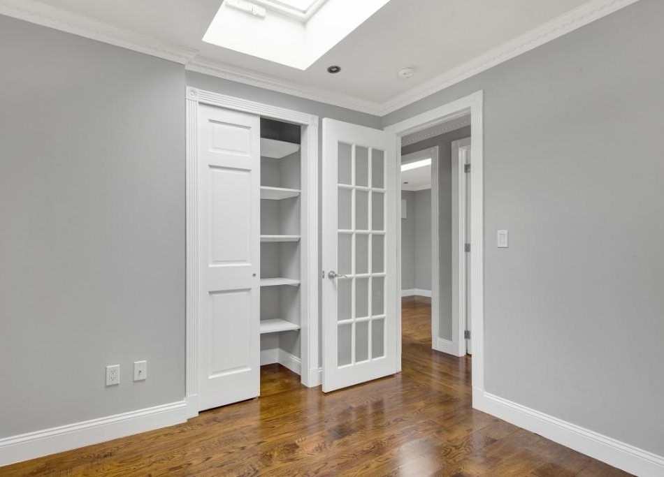 East 26th Street - Photo 3