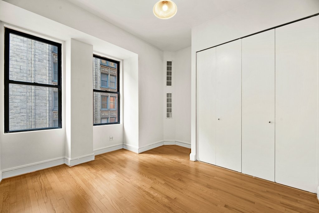 Madison Avenue - Photo 4