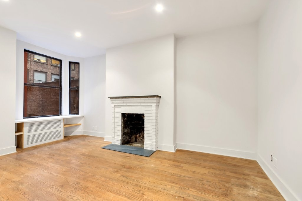 Madison Avenue - Photo 2