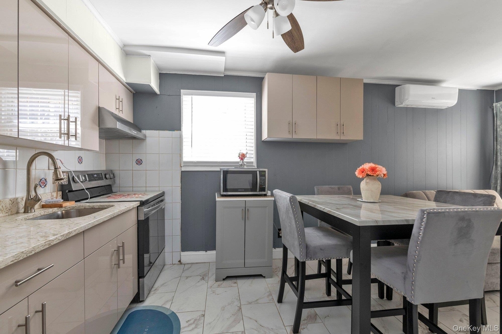100-06 32nd Avenue - Photo 4