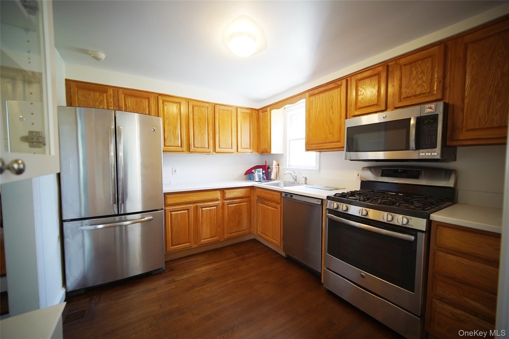 416 Ridgeway - Photo 1