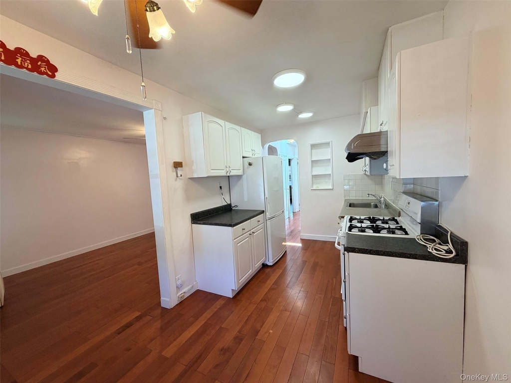 57-34 163rd Street - Photo 5