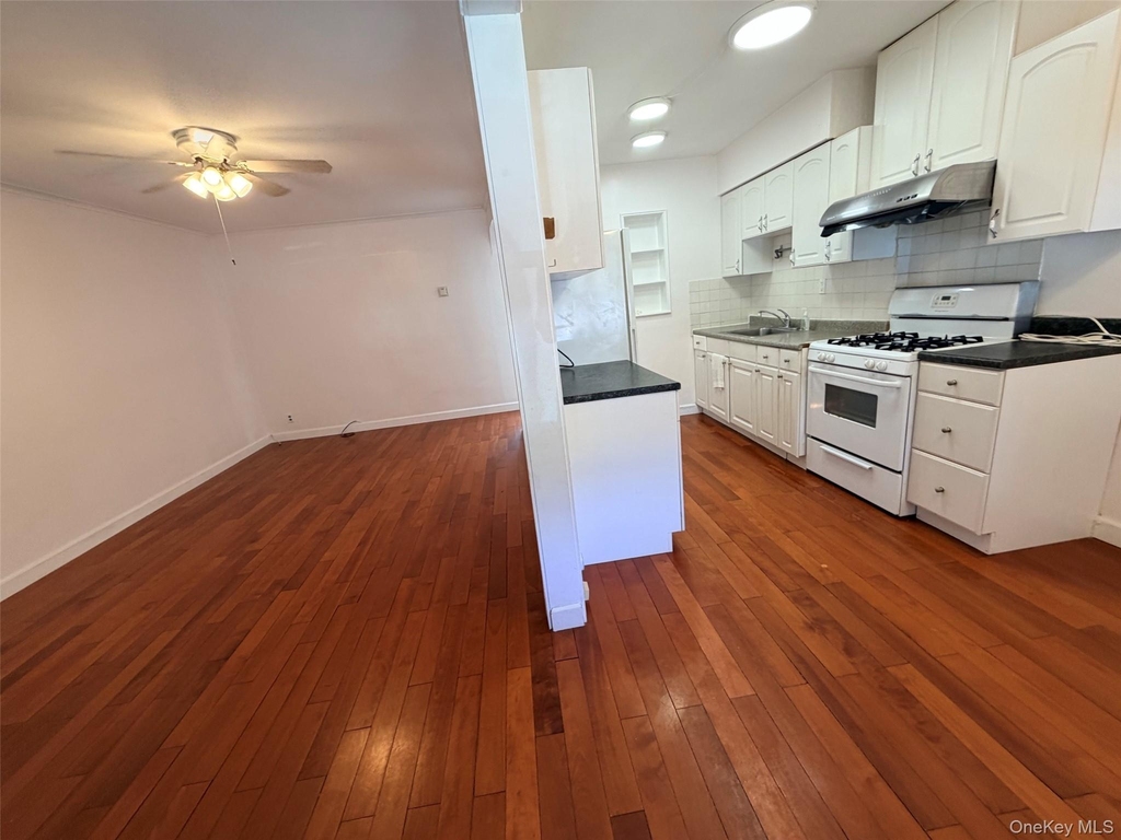 57-34 163rd Street - Photo 3