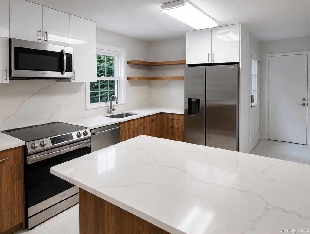 6 Holly Lane - Photo 1