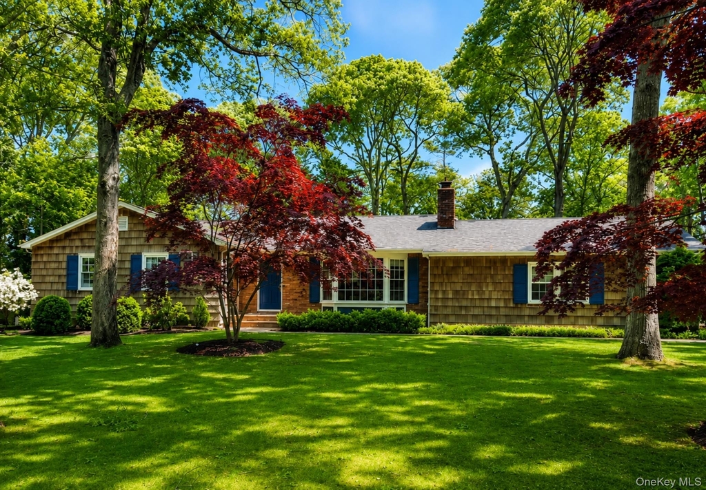 6 Holly Lane - Photo 0