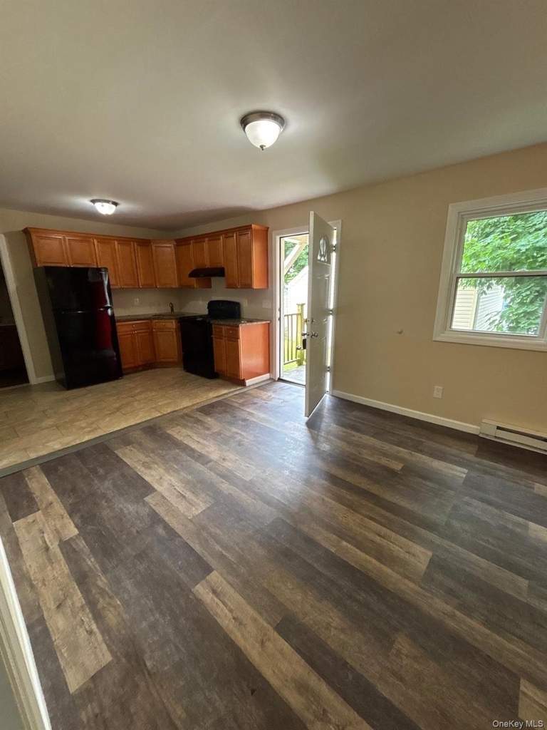 1121 Woodcrest Avenue - Photo 3