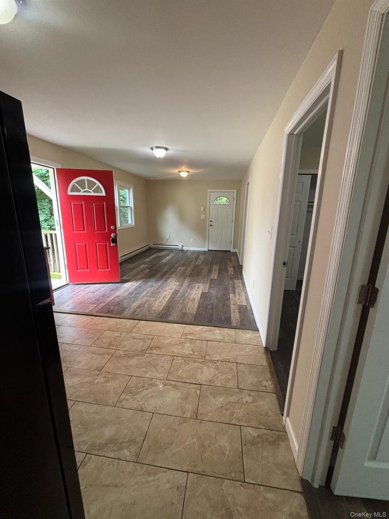 1121 Woodcrest Avenue - Photo 2