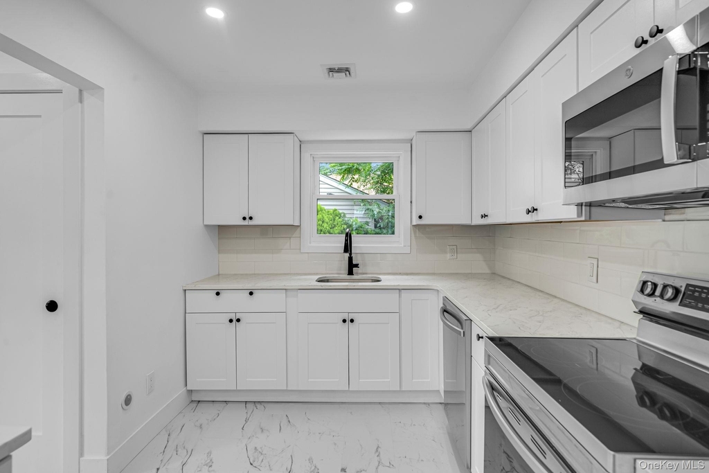 2386 New York Avenue - Photo 4